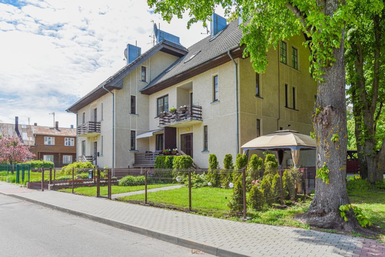 Medziotoju Apartment In Old City Palanga Exterior foto