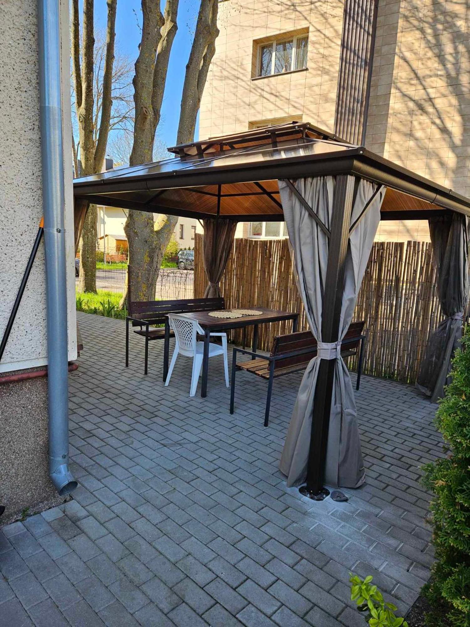 Medziotoju Apartment In Old City Palanga Exterior foto